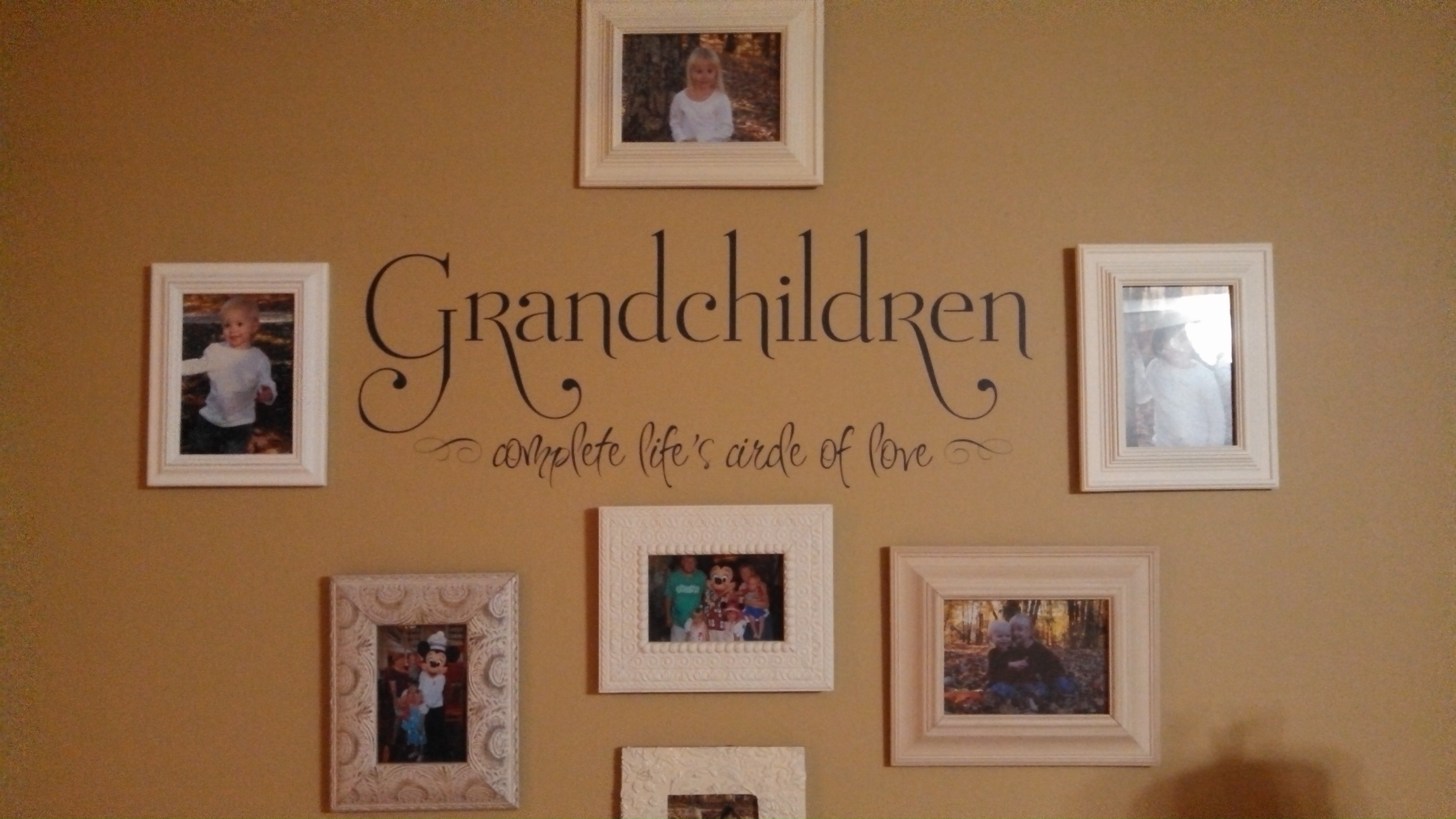 Grandchildren Complete Life's Circle Wall Decal